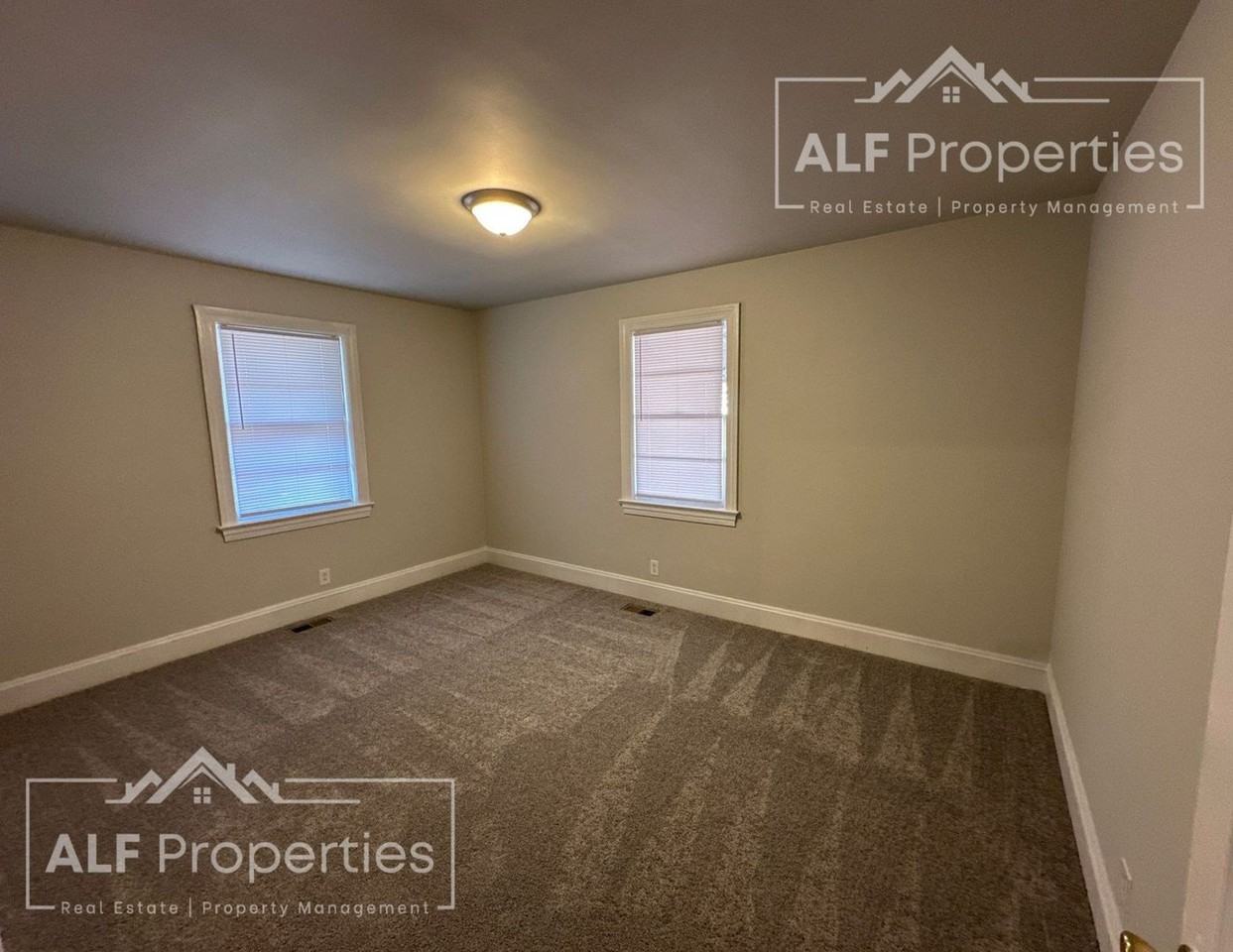 601 Hammond St - Photo 4 of 11