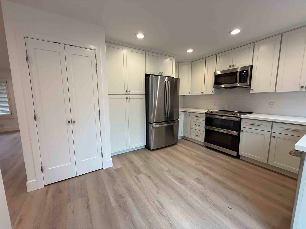 108 Hartnell Pl - Photo 3 of 46