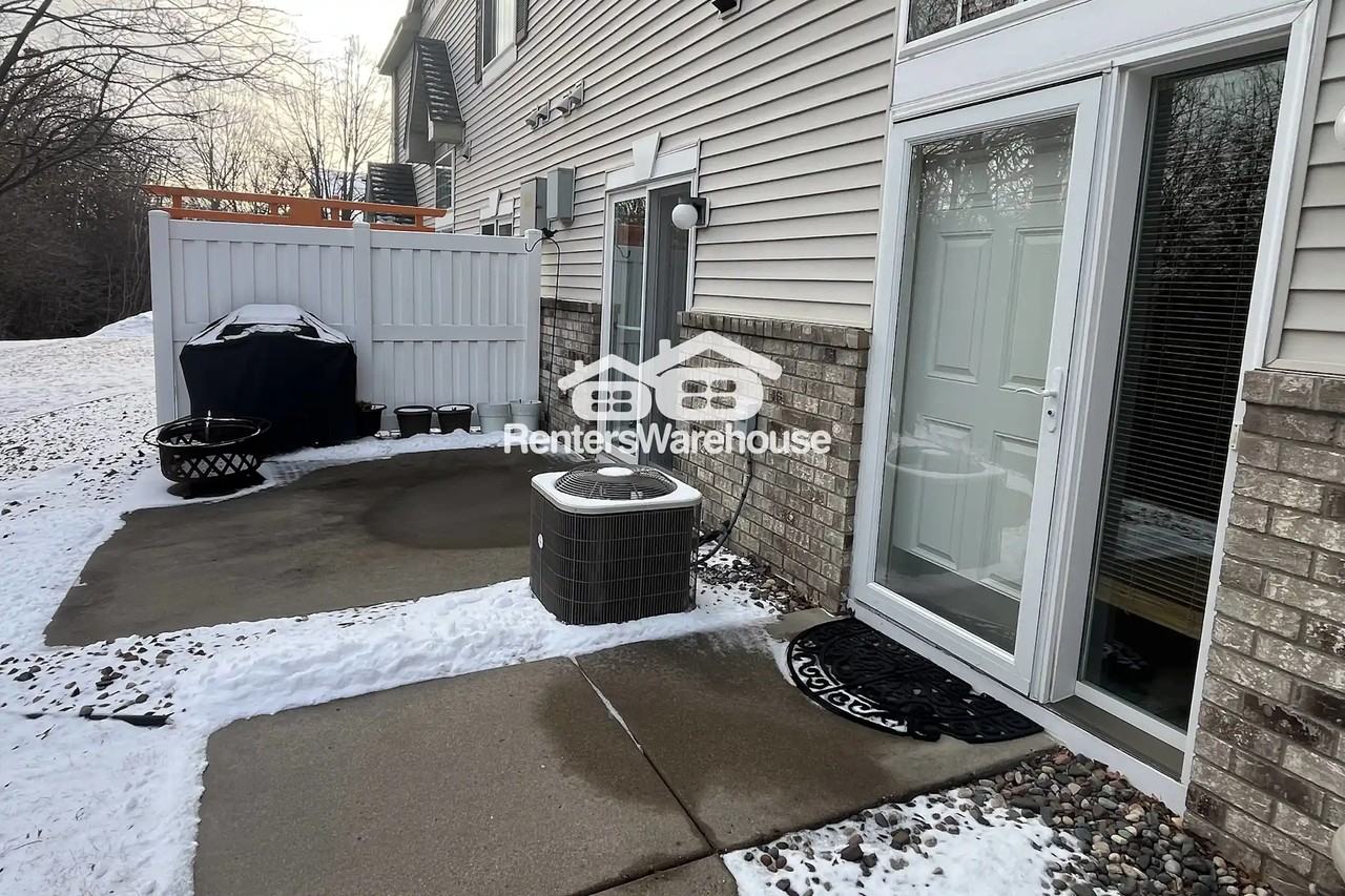 18310 Kerrville Trl - Photo 2 of 23