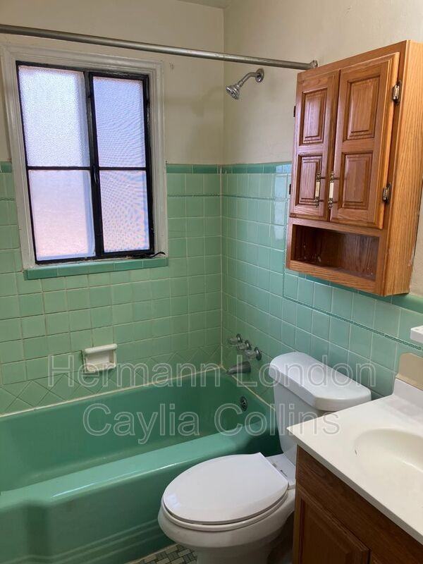 5657 Sunbury Ave - Photo 5 of 27