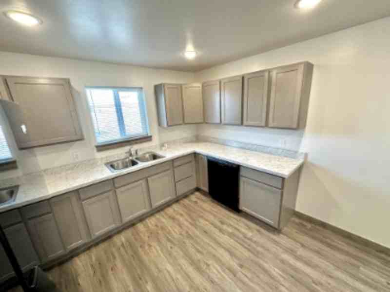 3181 Queen Annes St - Photo 6 of 15