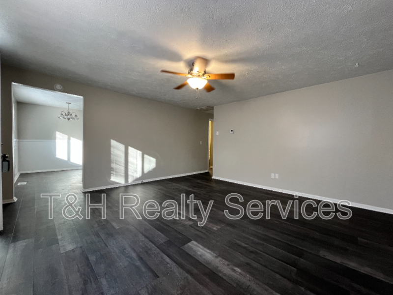 520 Ellenhurst Dr - Photo 6 of 18