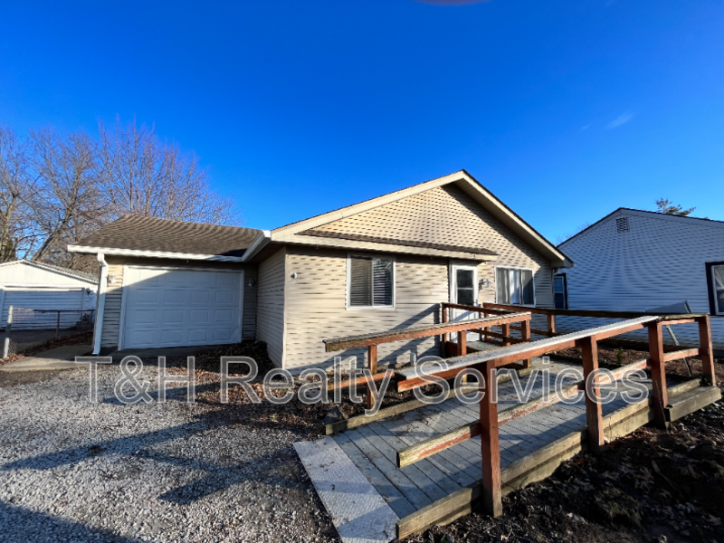 520 Ellenhurst Dr - Photo 4 of 18