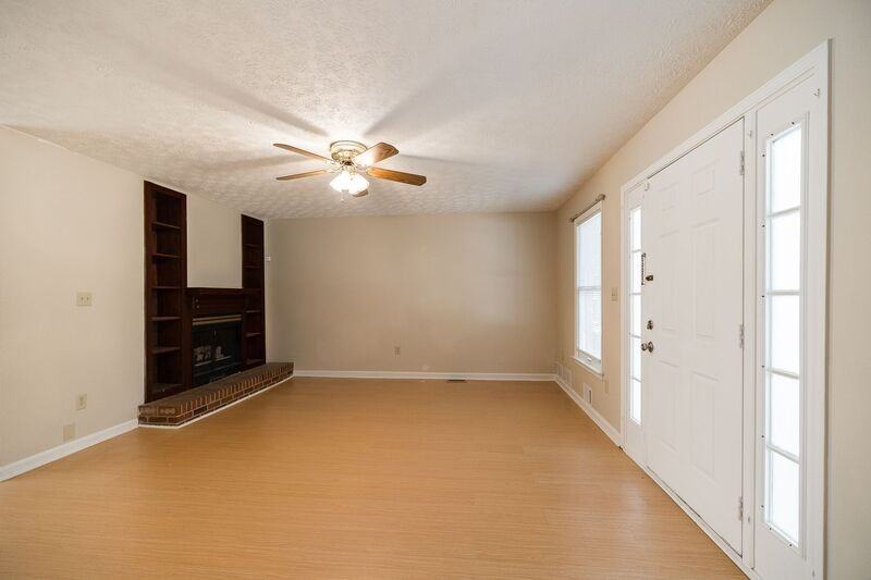 275 Highland Park Dr - Photo 3 of 28