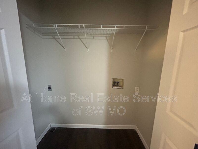 1312 E Mcdaniel St #5 - Photo 5 of 9