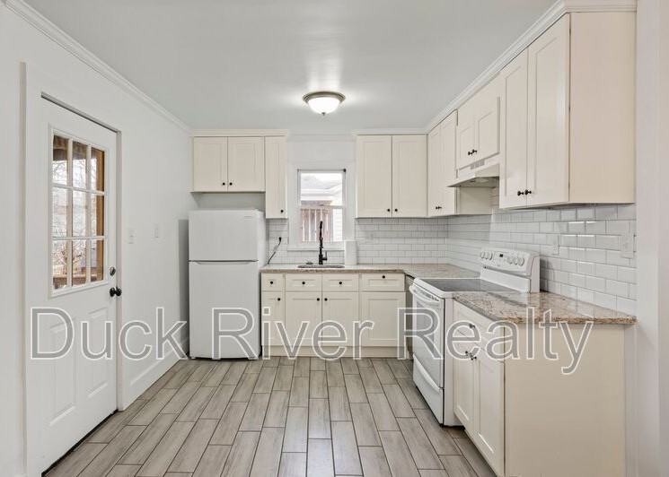 803 Fleming St #A - Photo 6 of 19