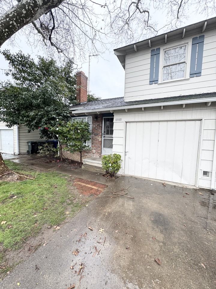1505 54Th Street - Photo 2 of 18