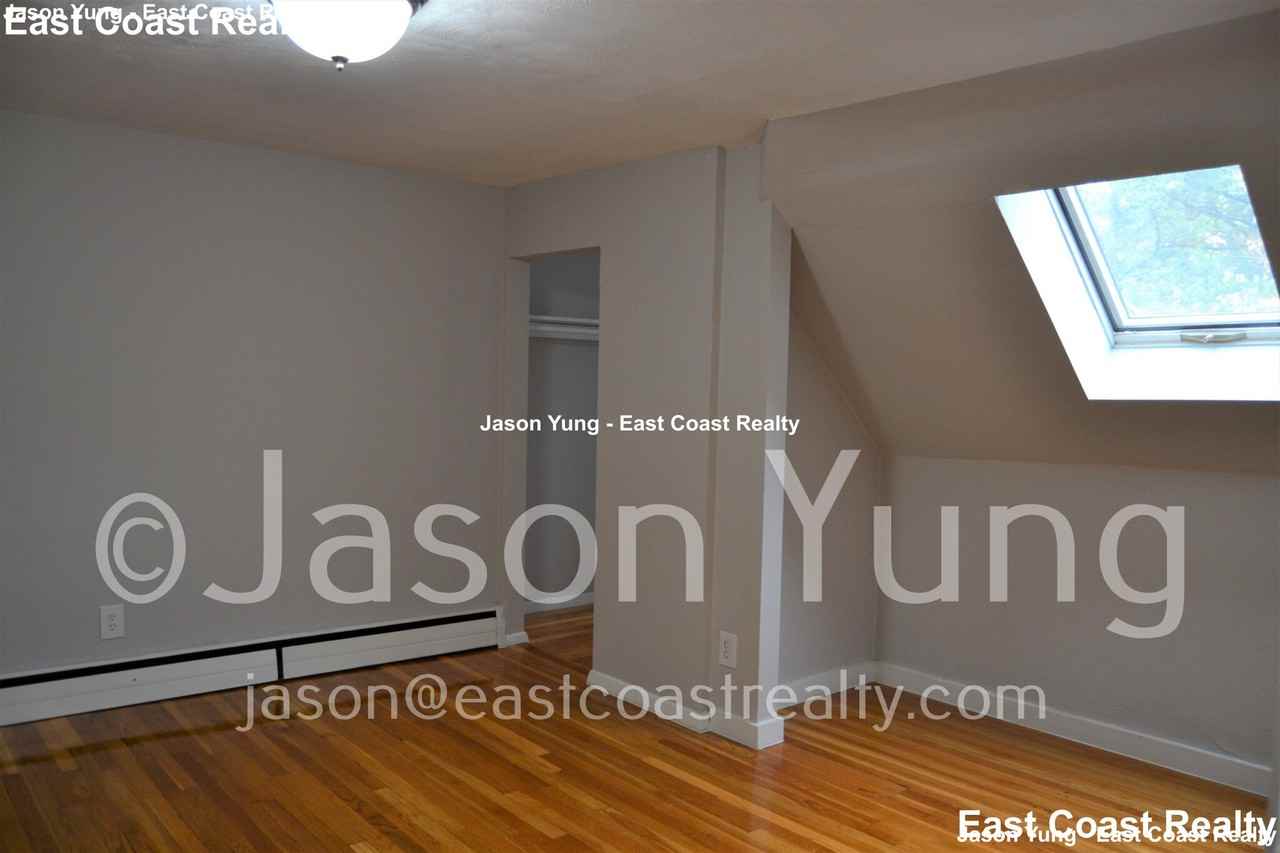 127 Lanark Rd #3 - Photo 4 of 19