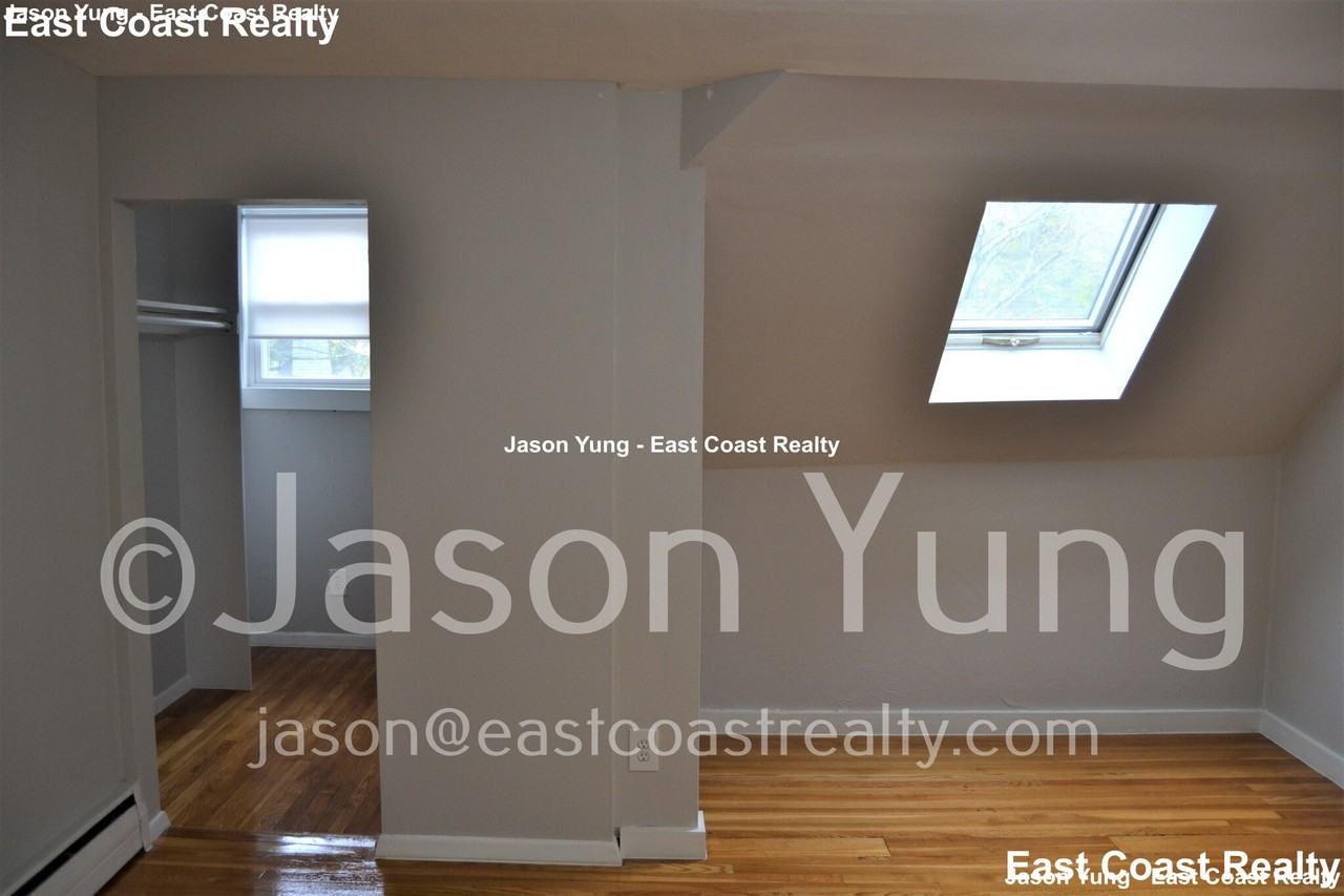 127 Lanark Rd #3 - Photo 6 of 19