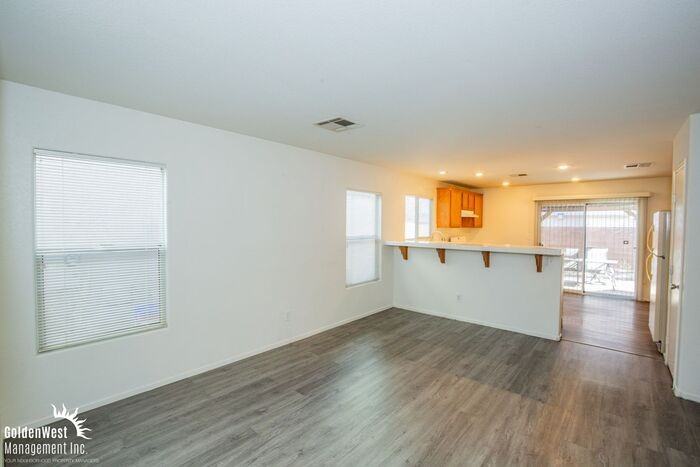 514 Cabis Bay St - Photo 3 of 13