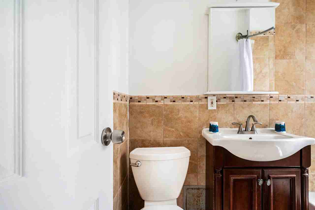 428 W 47th St #1021830P - Photo 4 of 18