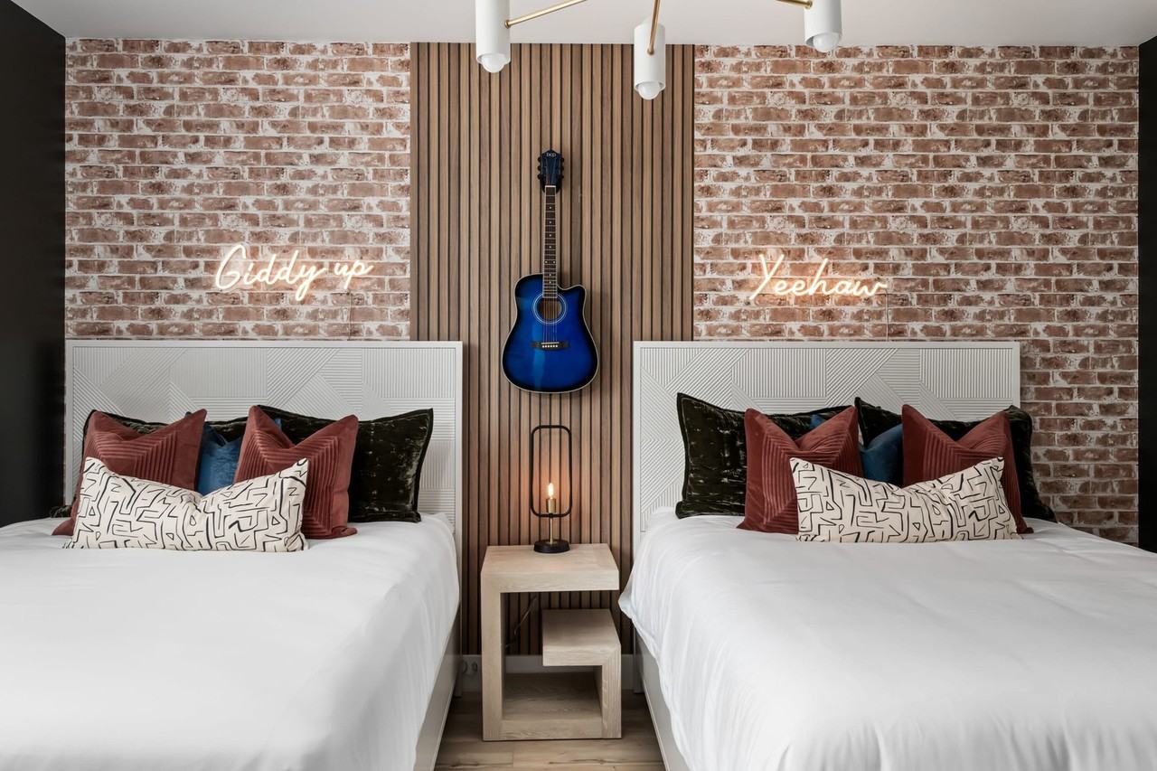 1416 Napoleon St #1043950P - Photo 7 of 46