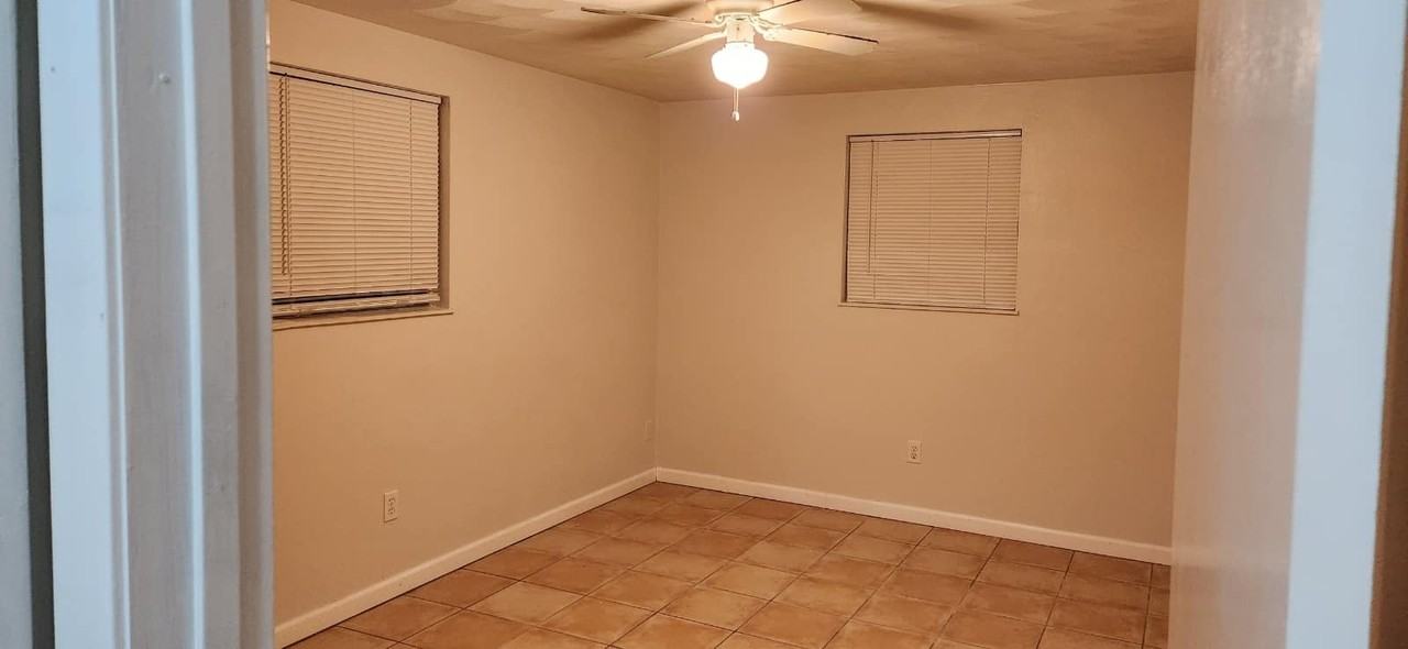 600 E Upas Ave - Photo 3 of 9