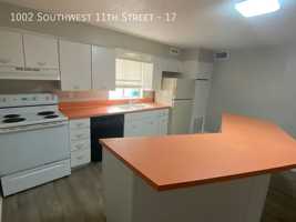 featured image of 1002 Sw 11th Ave #17