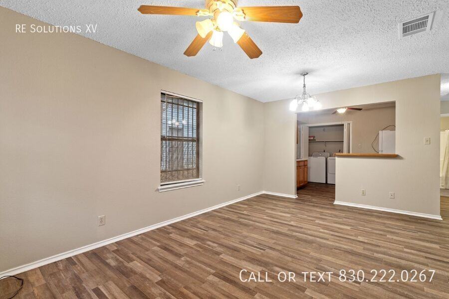 207 Calles St - Photo 3 of 15