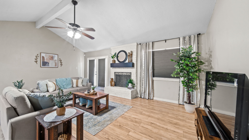 23906 Conefall Ct - Photo 4 of 20