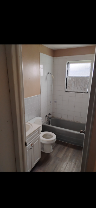 428 E Dunklin St #2 - Photo 2 of 6