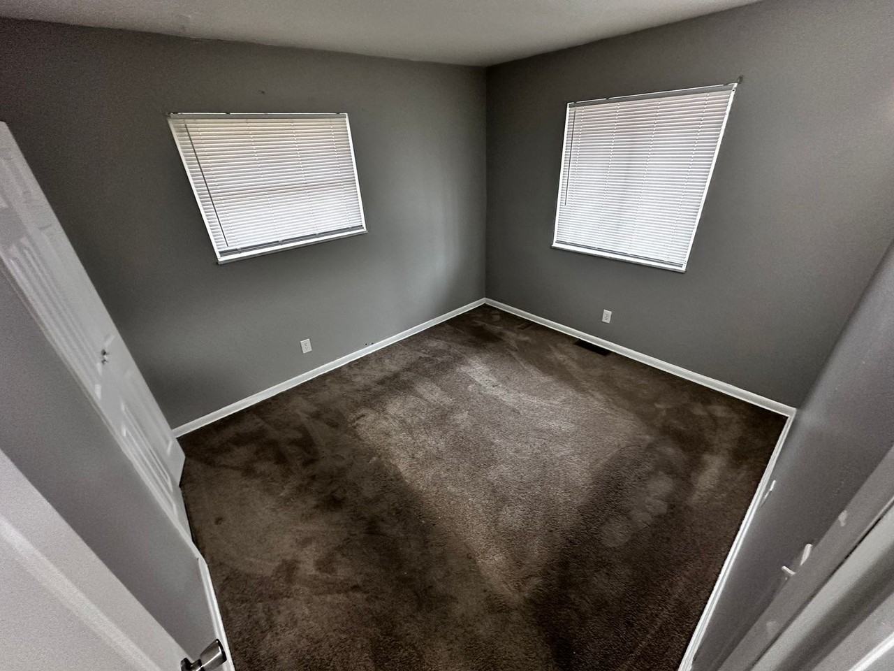 1217 Tecumseh St - Photo 3 of 8