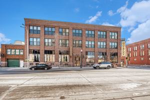 featured image of 400 N Main Ave