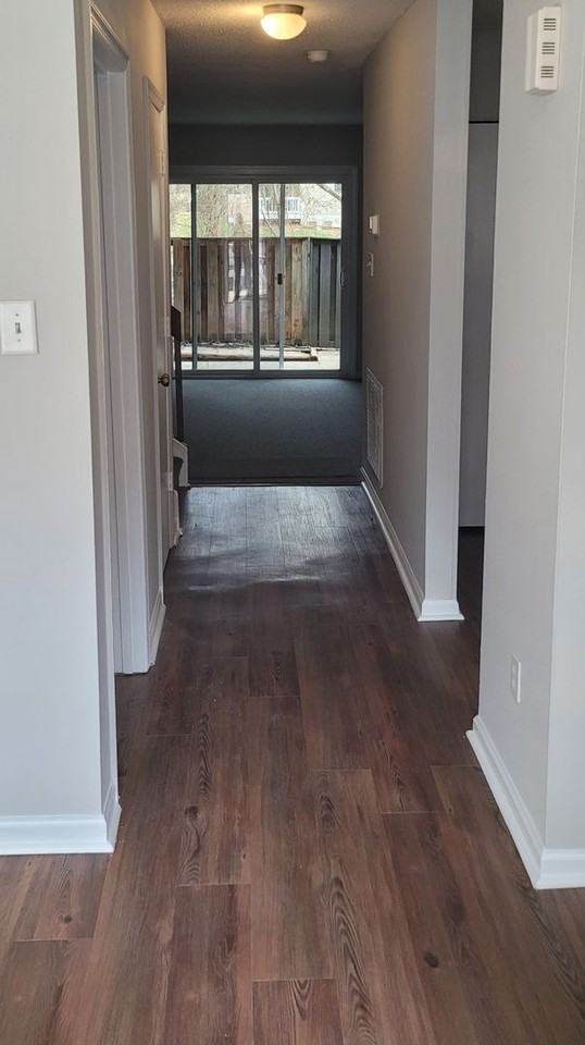7237 Sandy Creek Dr - Photo 2 of 24