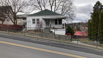 featured image of 205 Ne Whitman St