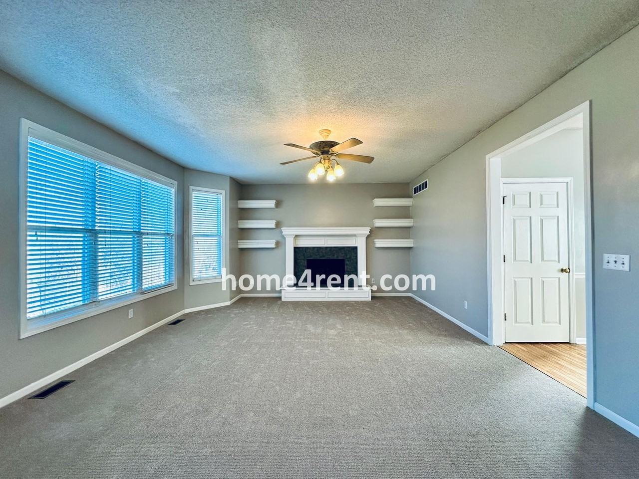 15252 W 158th Ter - Photo 7 of 50