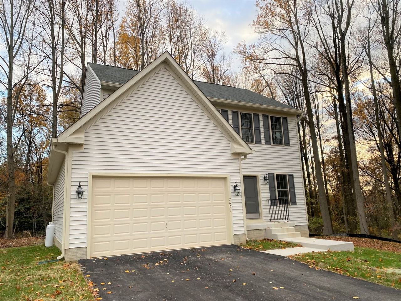 7607 Austin Woods Ln - Photo 2 of 19