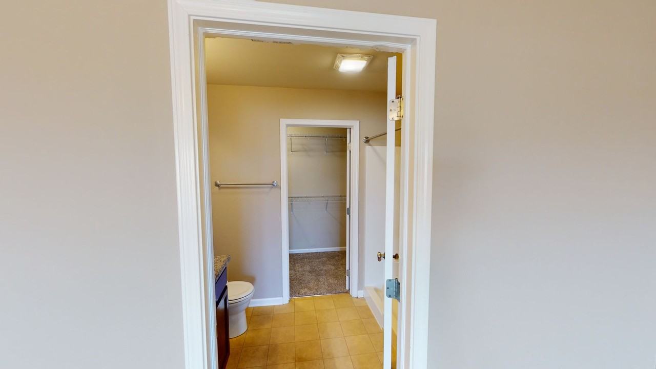 4512 Ne Milligan Ln - Photo 7 of 12