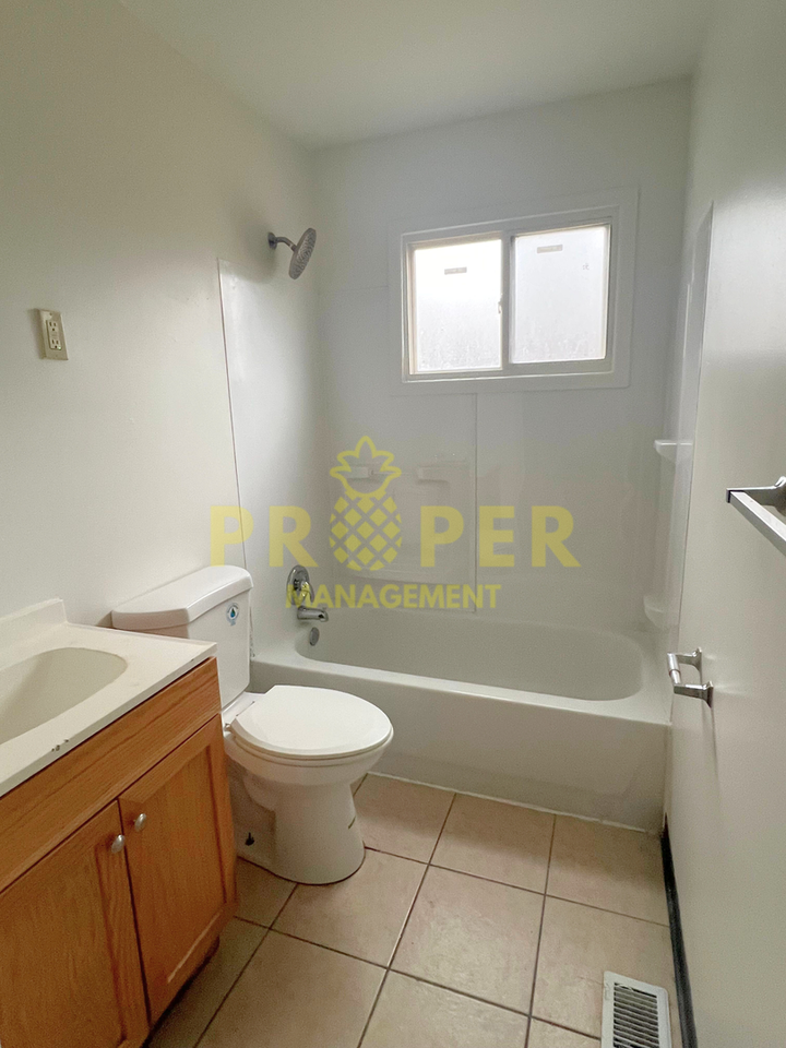 4625 Gardendale Ave - Photo 6 of 9