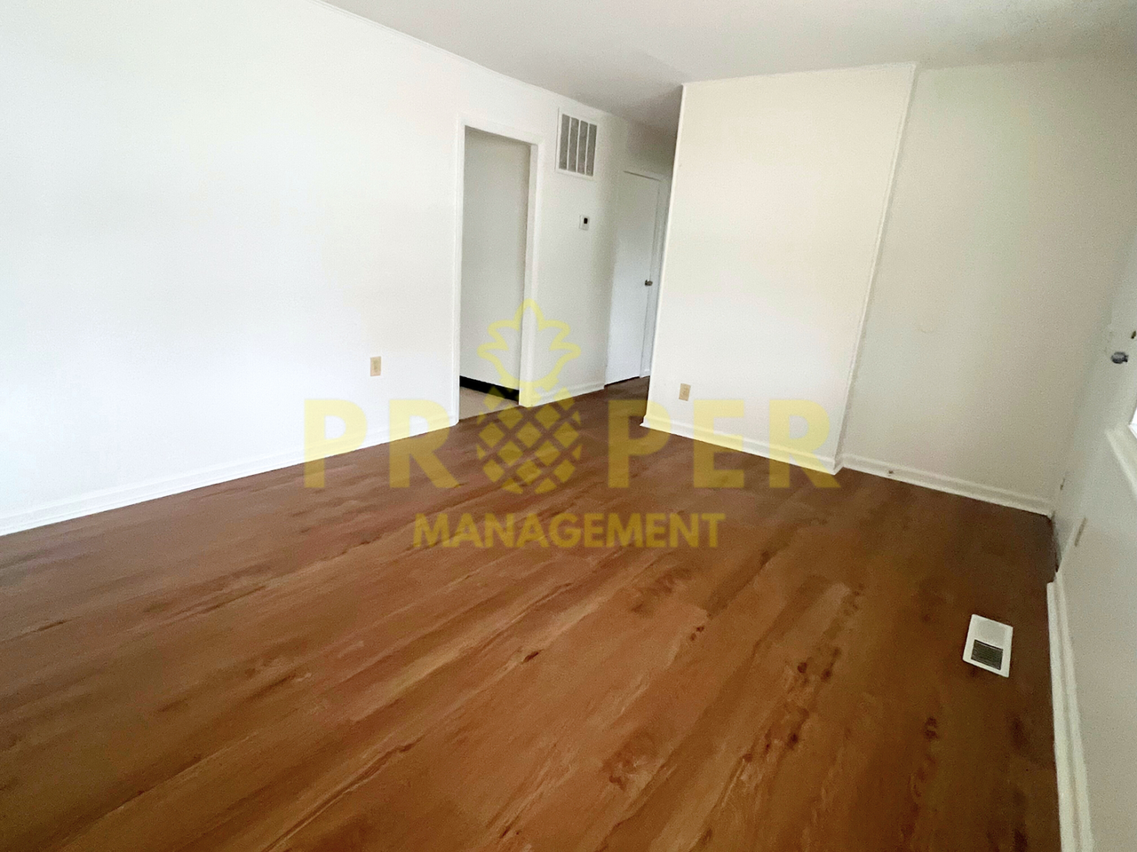 4625 Gardendale Ave - Photo 7 of 9