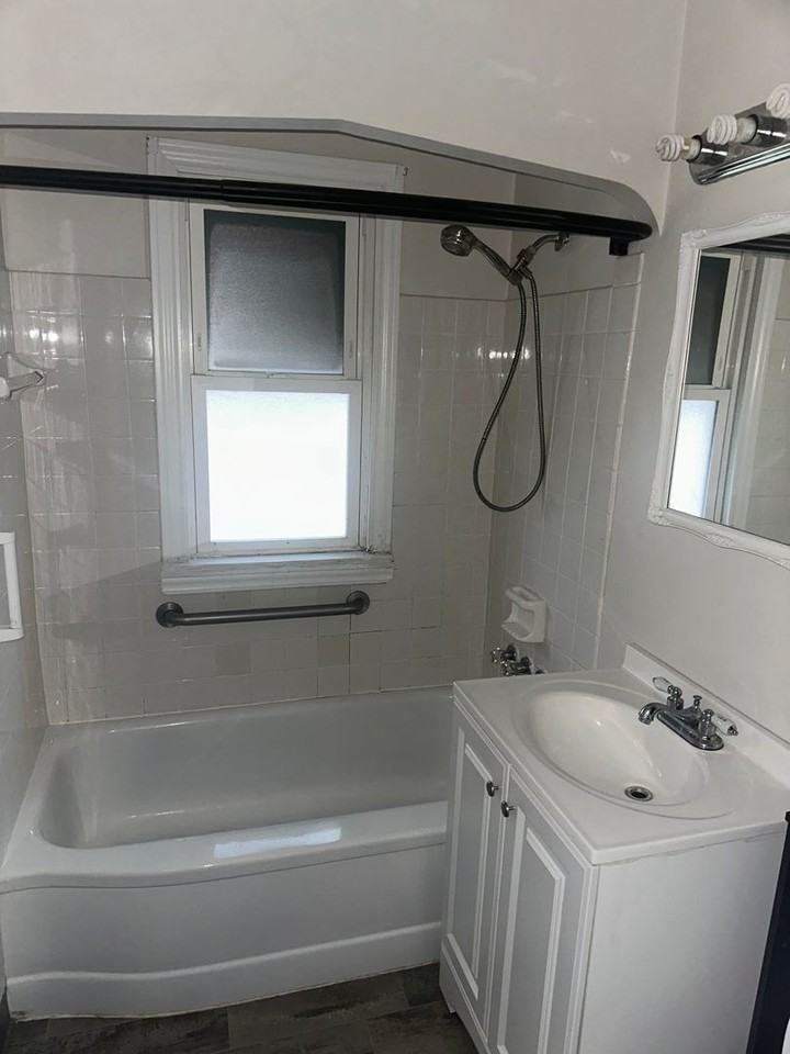 6825 Glencoe Ave - Photo 3 of 13