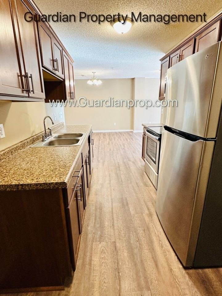 9909 Vera Cruz Ln N - Photo 6 of 17