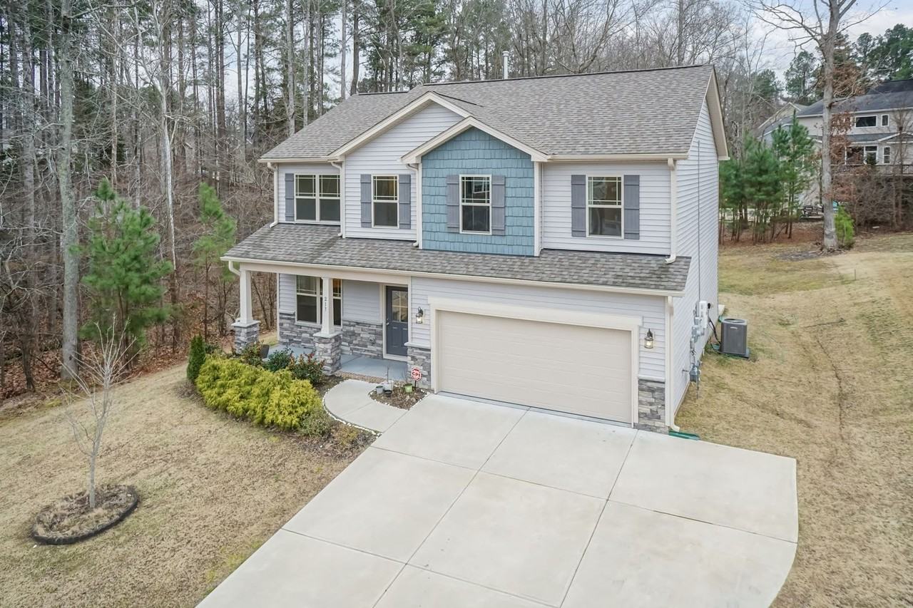 217 Colonnade Dr - Photo 2 of 32