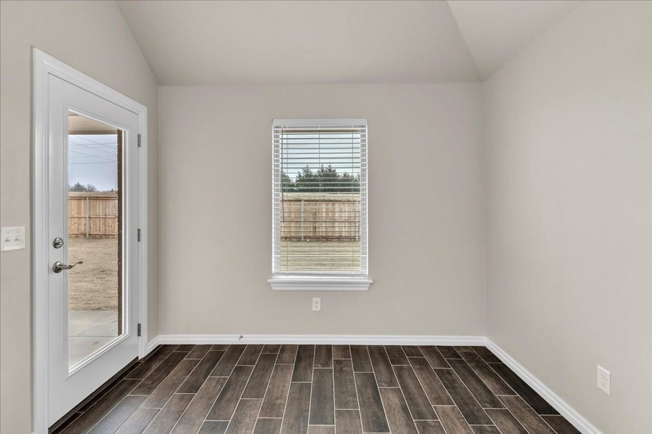 3316 Mangrove Rd - Photo 5 of 32