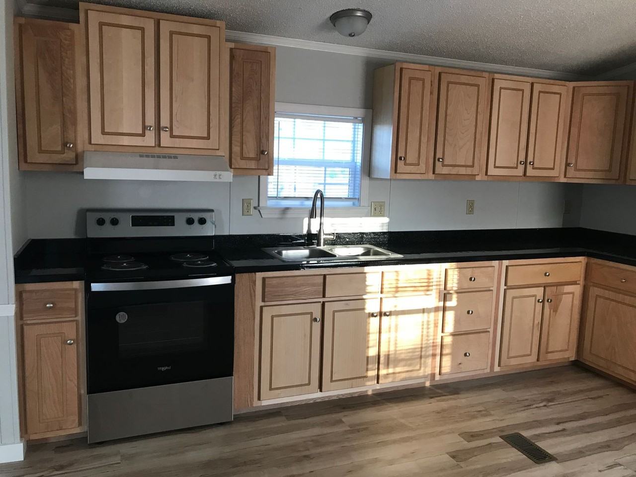 5027 Bullock St - Photo 6 of 30