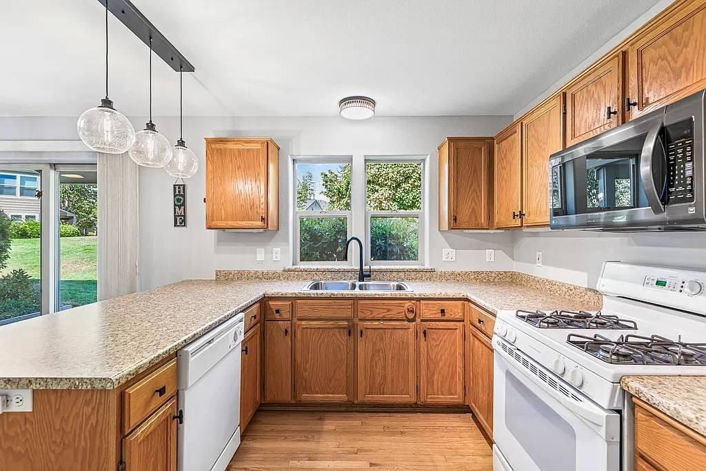 45 Crocker St #1 - Photo 5 of 12