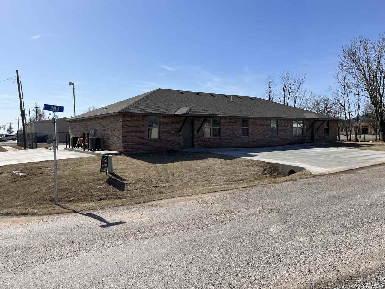 117 N Elm Ave #NA - Photo 2 of 11