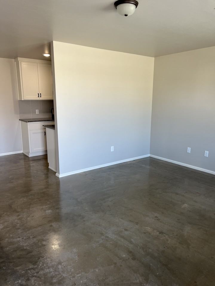 117 N Elm Ave #NA - Photo 3 of 11