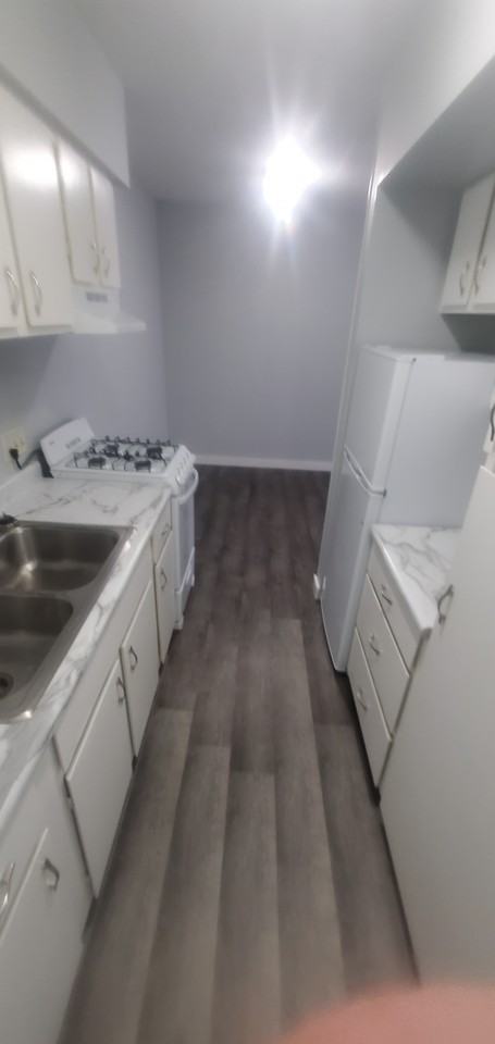 918 Denton Street #3 - Photo 4 of 11