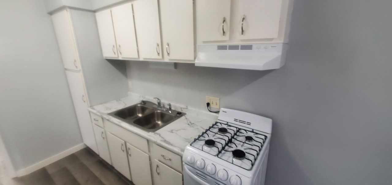 918 Denton Street #3 - Photo 5 of 11