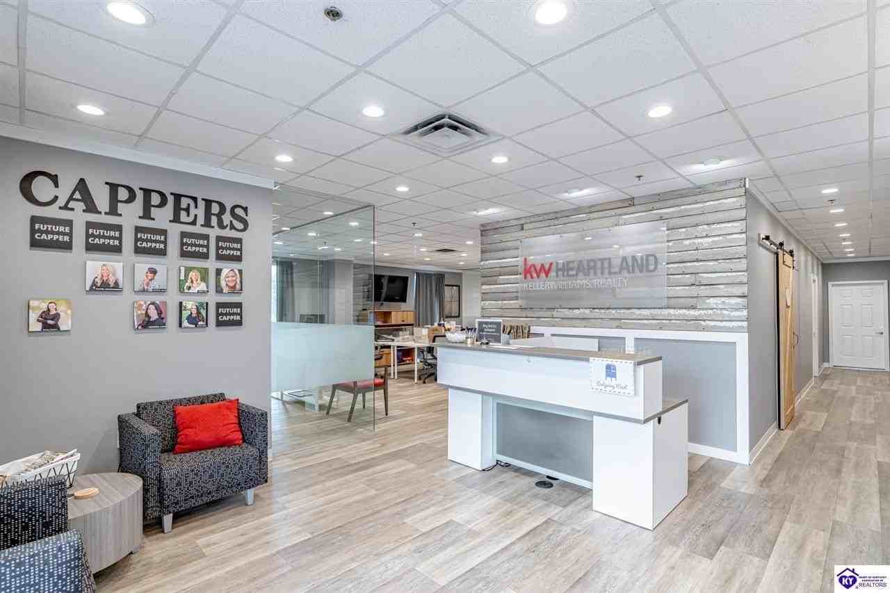 950 N Mulberry St #290