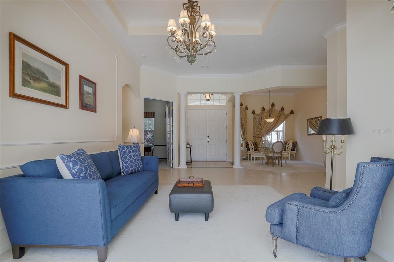 7005 Stanhope Pl - Photo 5 of 32