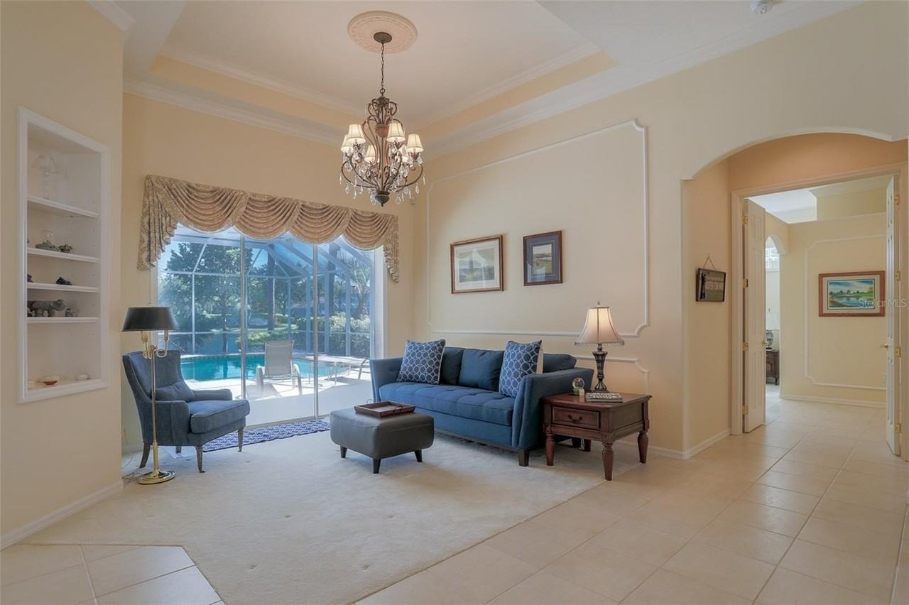 7005 Stanhope Pl - Photo 6 of 32