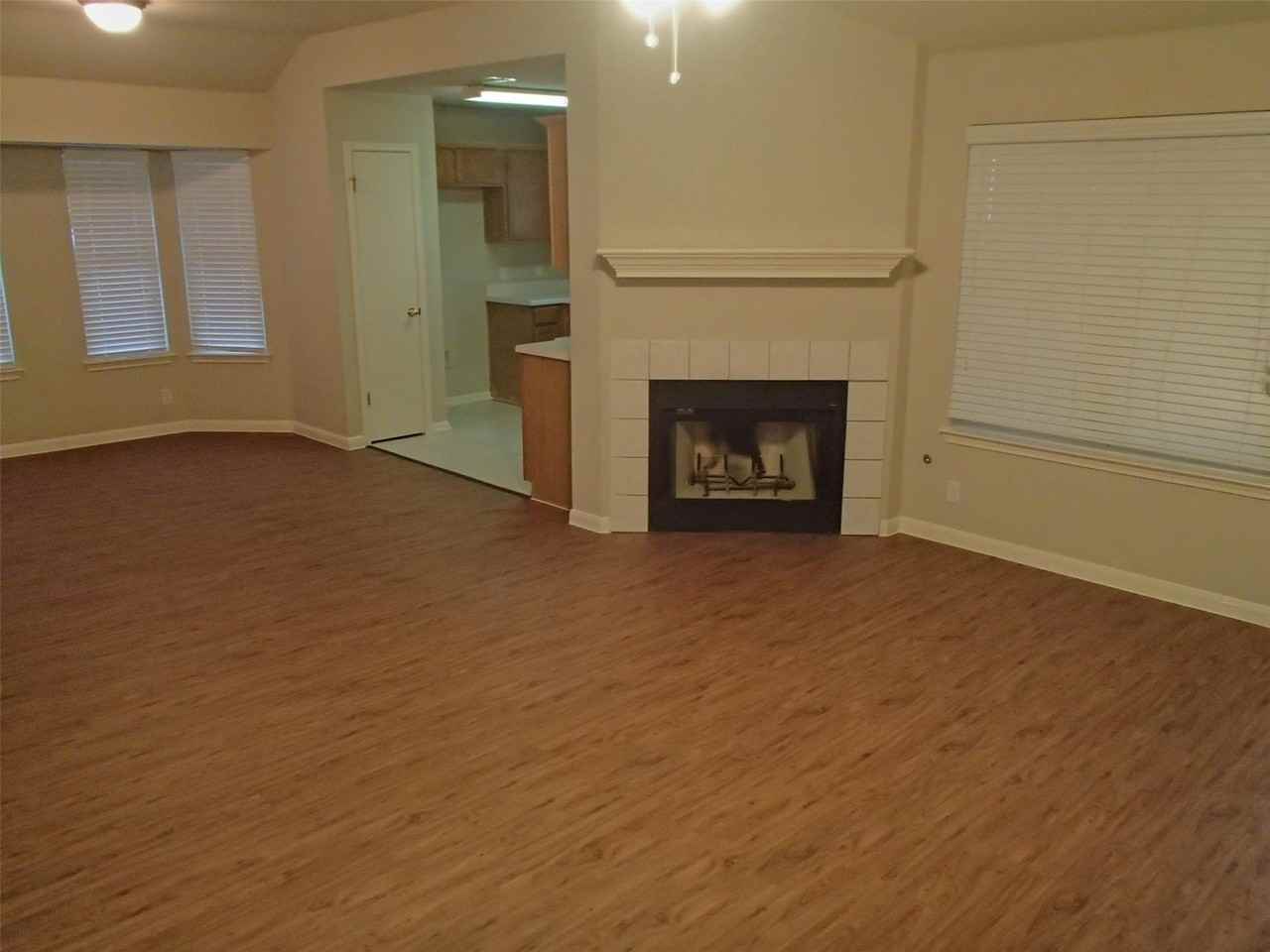 220 Juniper Dr - Photo 3 of 11