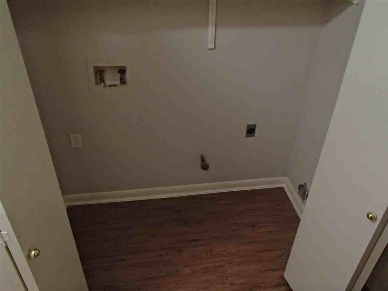 220 Juniper Dr - Photo 7 of 11