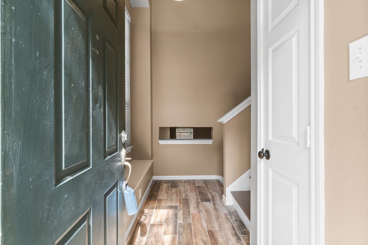 14 N Walden Elms Cir - Photo 4 of 30