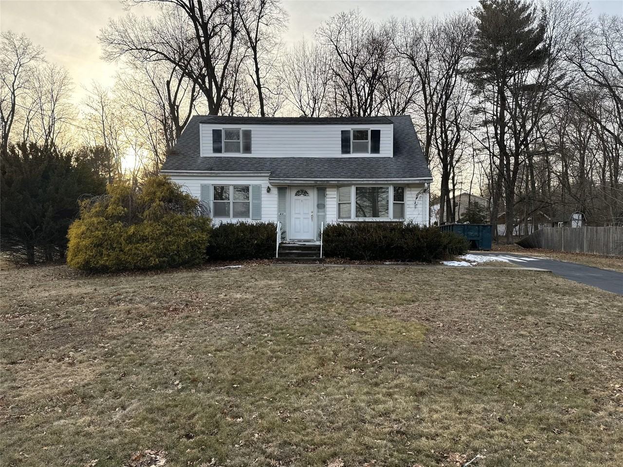 27 Harding St - Photo 2 of 19