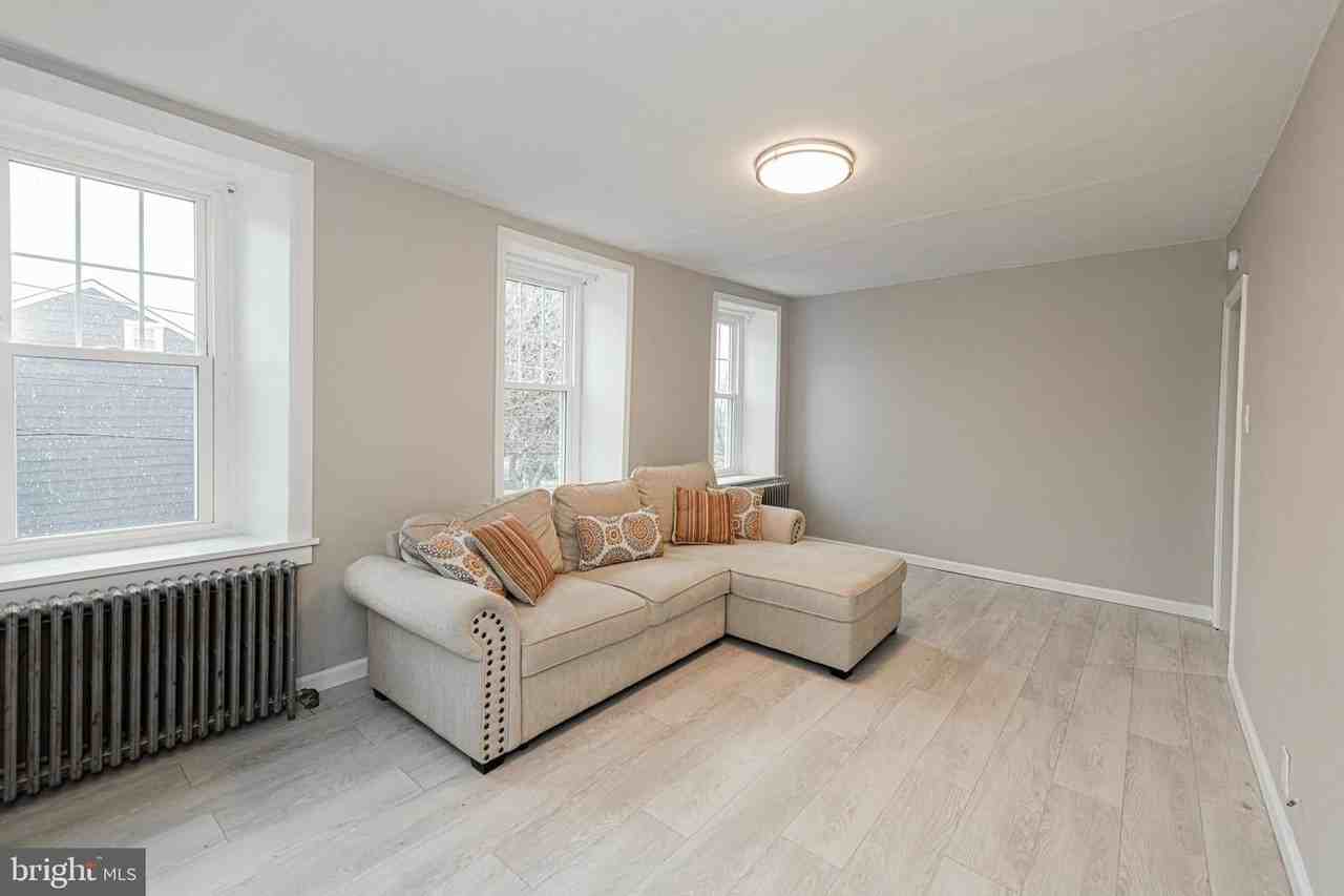 300 Saint Marys St - Photo 3 of 17