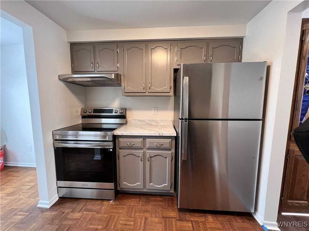 666 W Ferry St - Photo 4 of 14