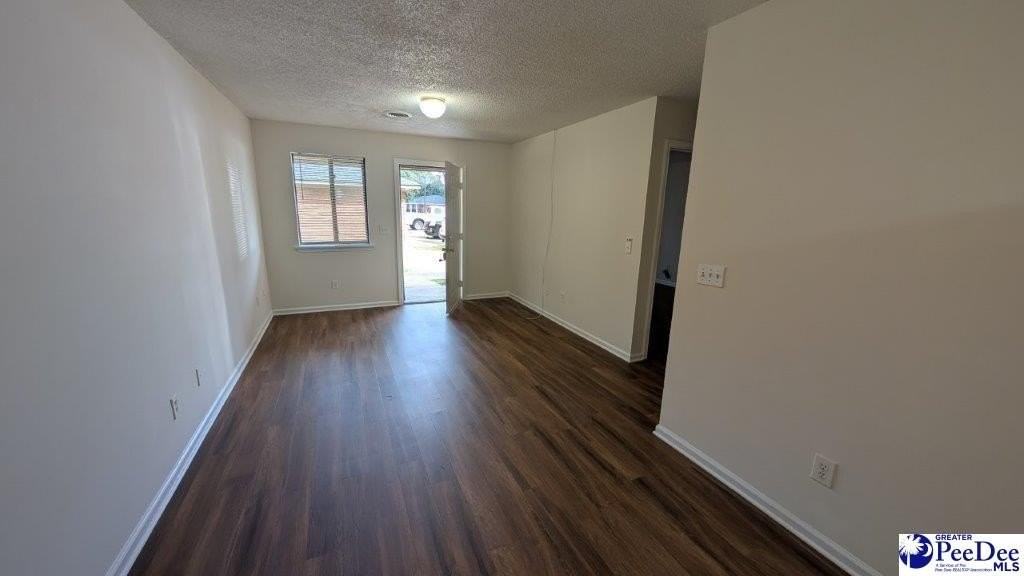 155 N Franklin Dr Apt 10 - Photo 4 of 9